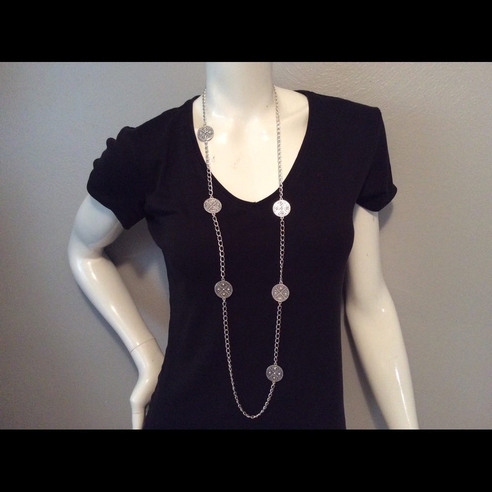 Premier disc necklace